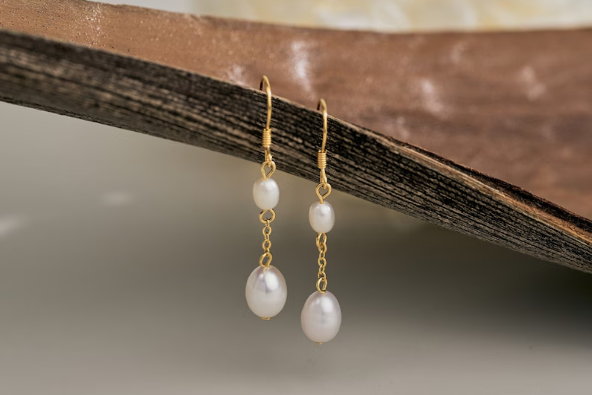 Make Your Look Soft and Classy with Pearl Drop Earrings
