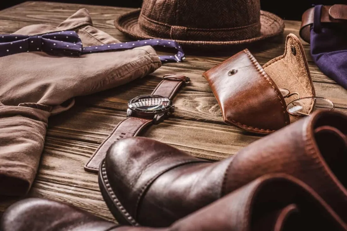 How to Choose the Perfect Leather Wallet, Belt, and Bag For Men