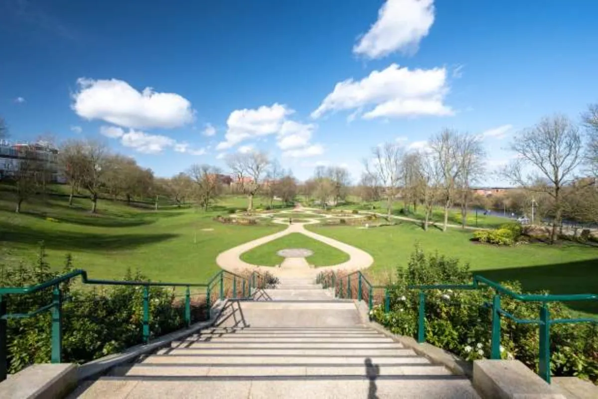 Best Parks and Outdoor Adventures for Families in Manchester