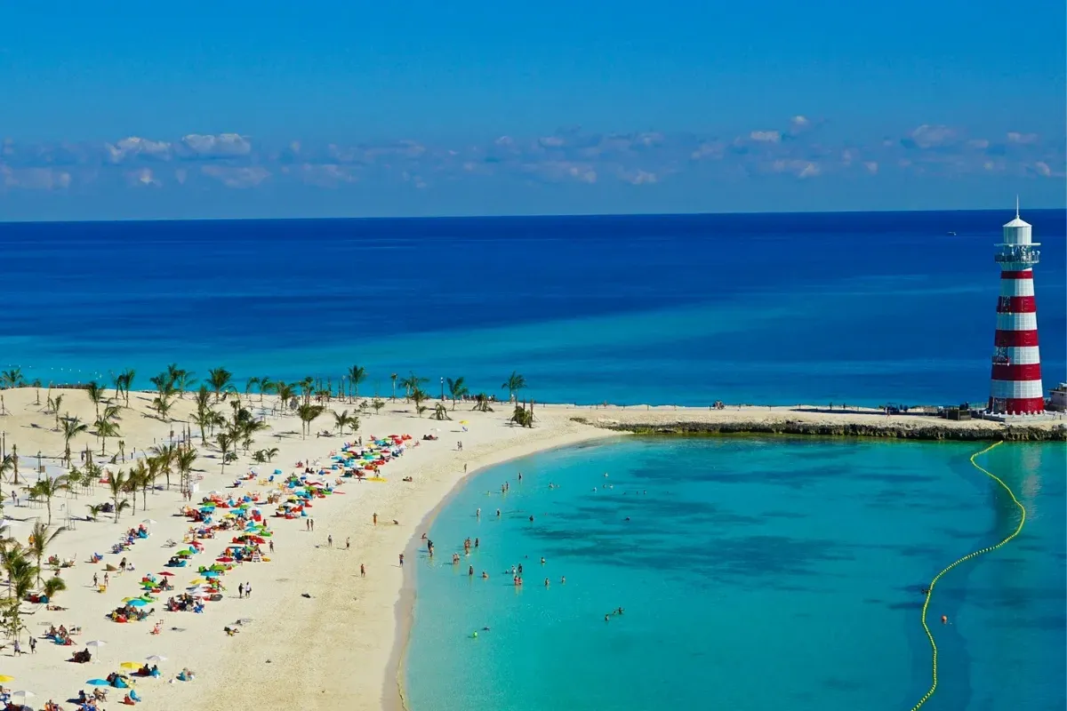 The Ultimate Bahamas Travel Guide: Where to Stay, What to Do & How to Book